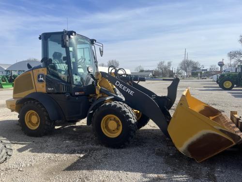 2023 John Deere 324L