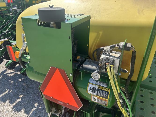 John Deere 1775NT