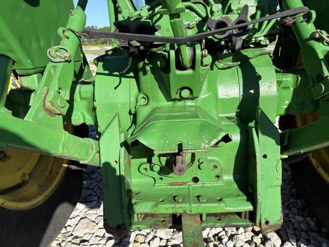 John Deere 2640