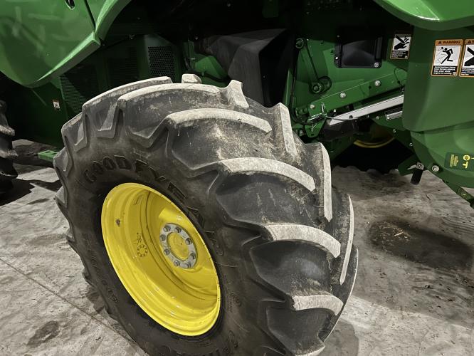 John Deere S770