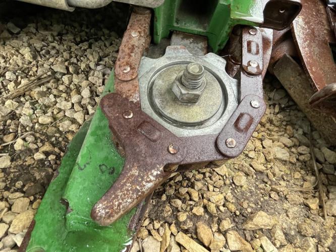 John Deere 608C