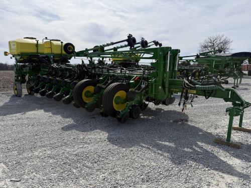 2023 John Deere 1775NT