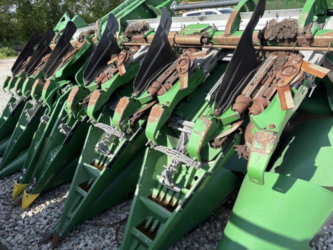 John Deere C12F