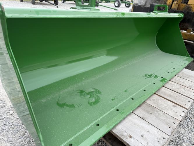 John Deere Heavy-Duty Bucket