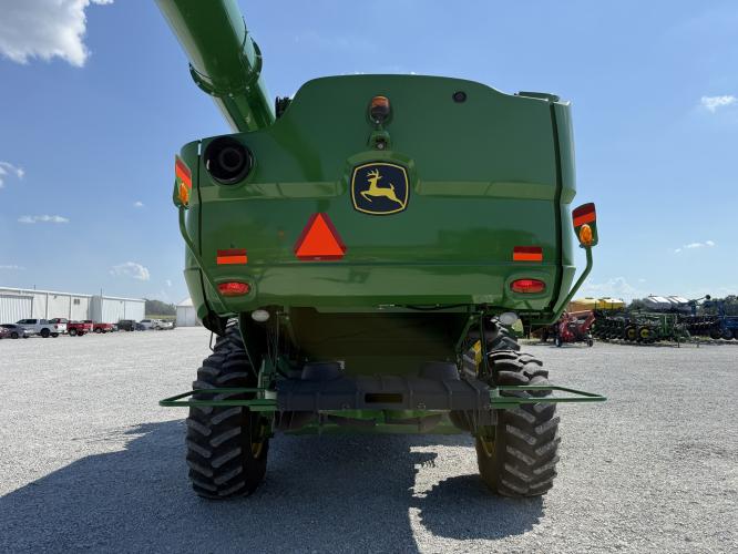 John Deere S770