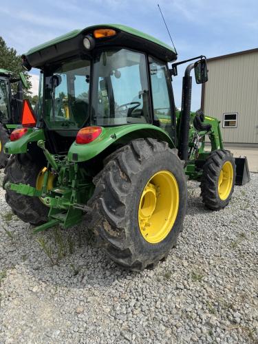 John Deere 5075E