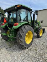 John Deere 5075E