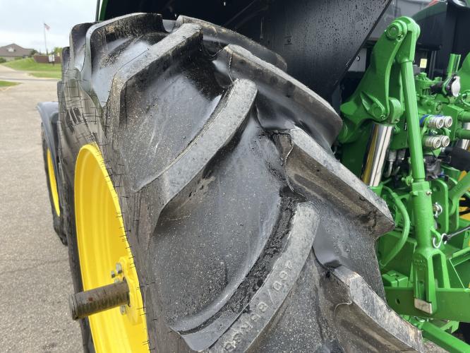 John Deere 6130M