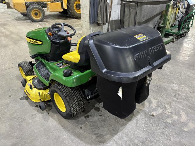 John Deere X320