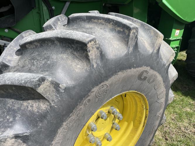 John Deere S680
