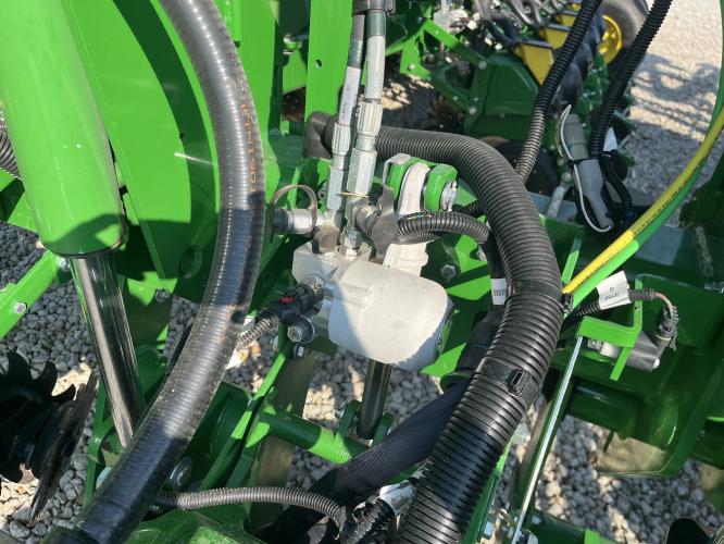 John Deere 1775NT