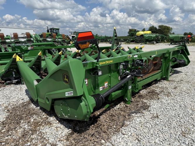 John Deere C8R