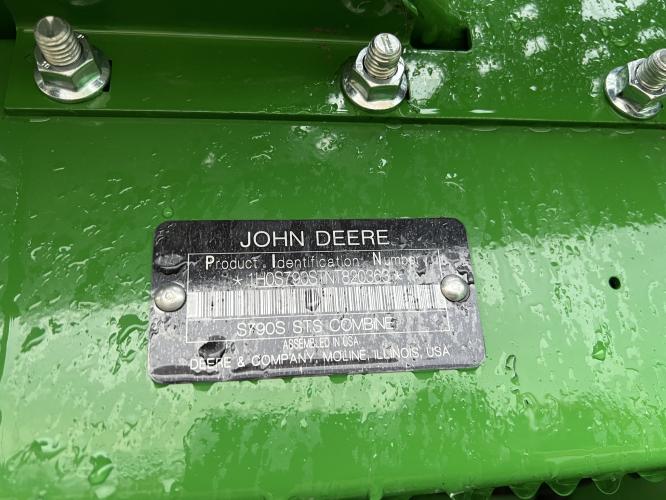 John Deere S790