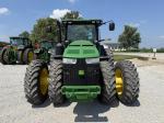 John Deere 8235R