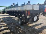Kinze 3700