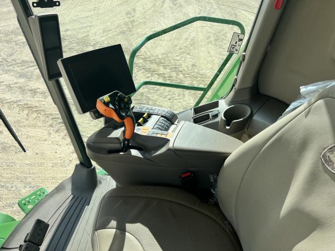 John Deere S770