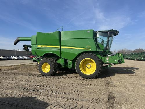 2024 John Deere S790