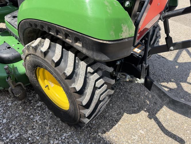 John Deere 1025R
