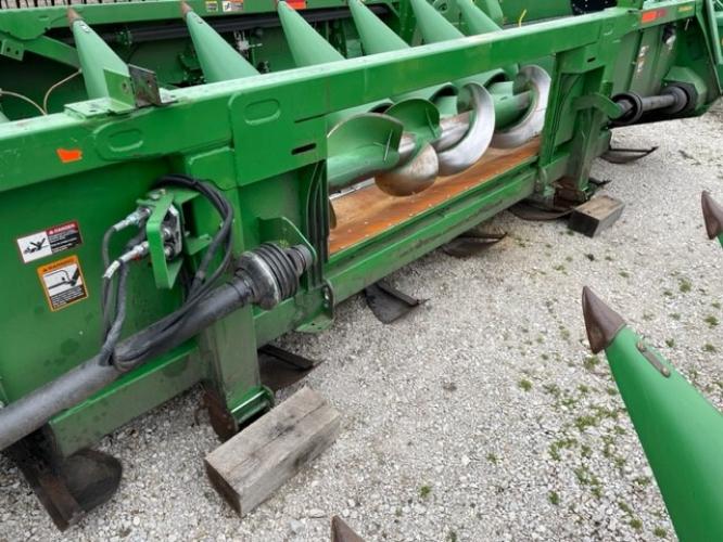 John Deere 608C