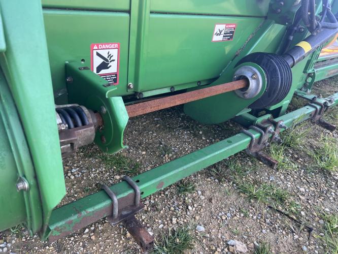 John Deere 608C
