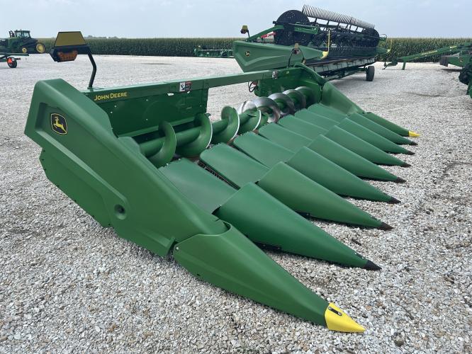 John Deere C8R