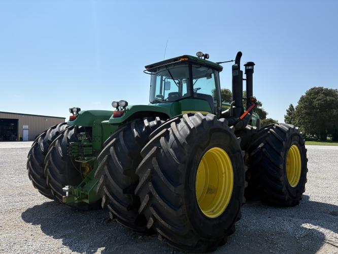 John Deere 9530