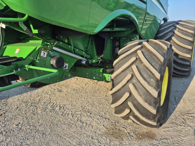 John Deere S790