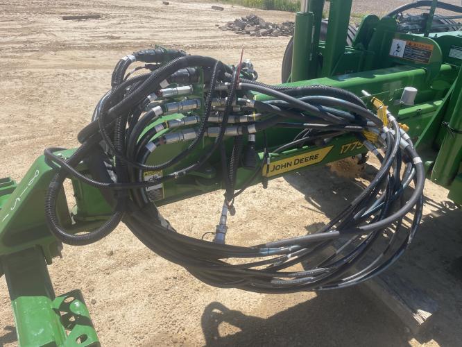 John Deere 1775NT
