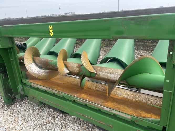 John Deere C8R