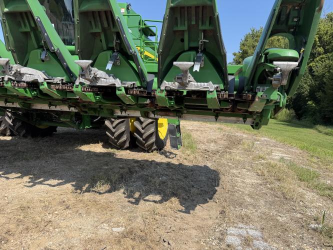 John Deere C12F