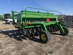 John Deere 1590