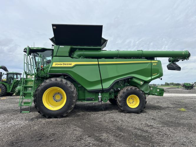 John Deere X9 1000