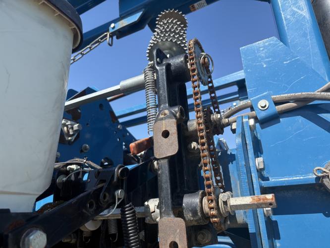 Kinze 3700