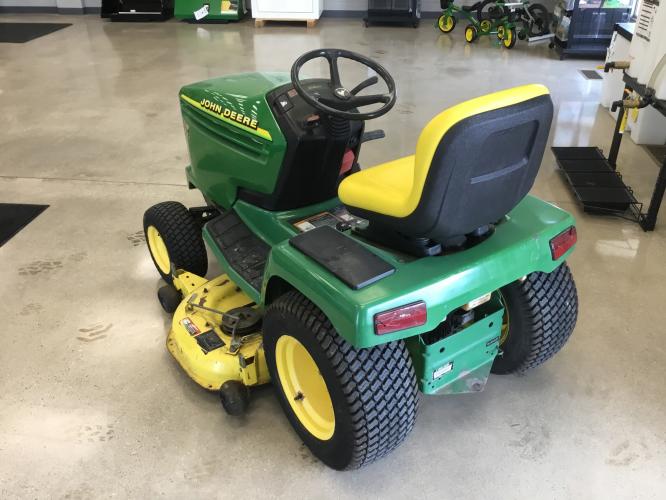 John Deere 325