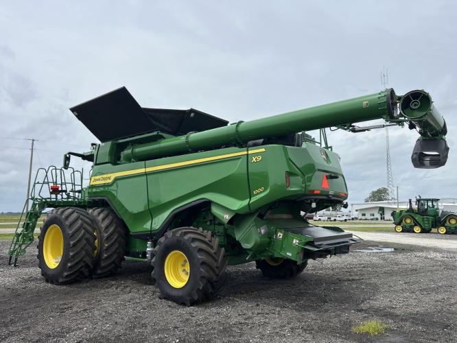 John Deere X9 1000