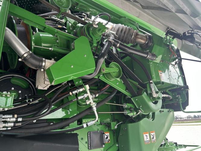 John Deere S780