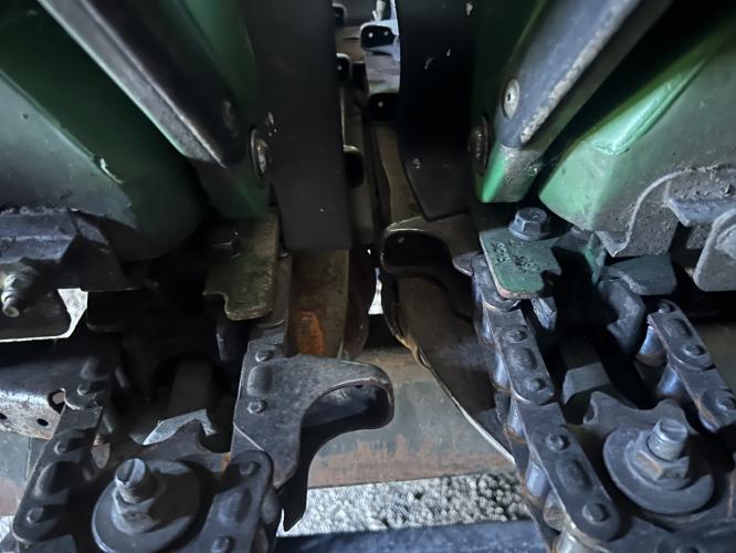 John Deere C8R