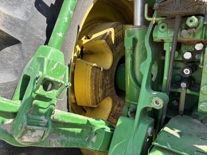 John Deere 8420