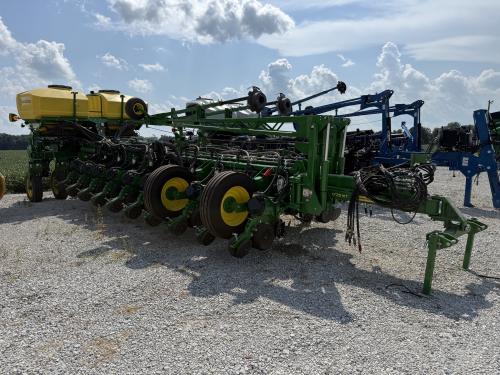 2025 John Deere 1775NT