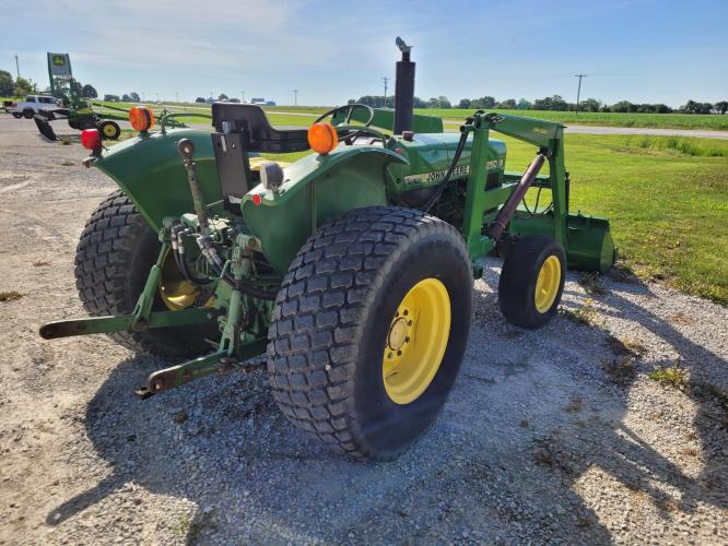 John Deere 1250