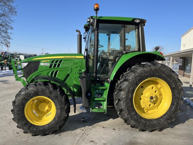 John Deere 6130M