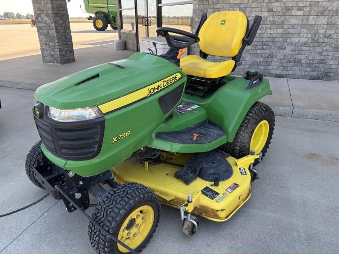 John Deere X758