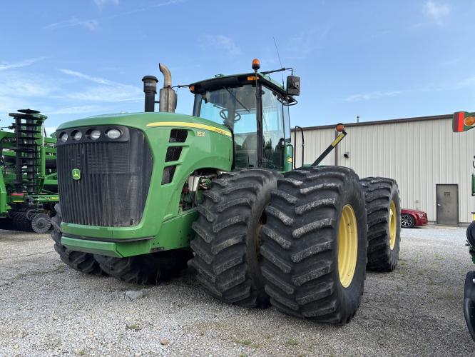 John Deere 9530