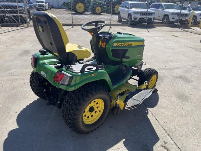 John Deere X739