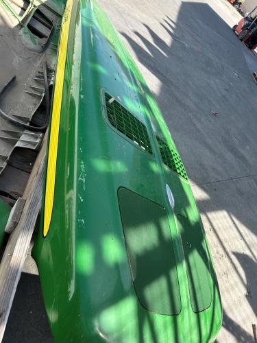 John Deere RE262566 HOOD