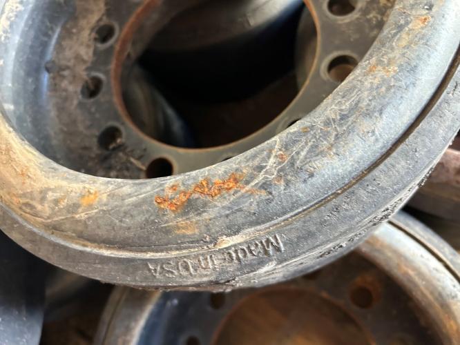 John Deere RE594956 ROLLER FOR 8RX - 18" TRACK