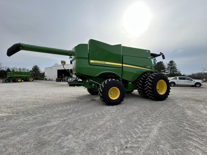 John Deere S790