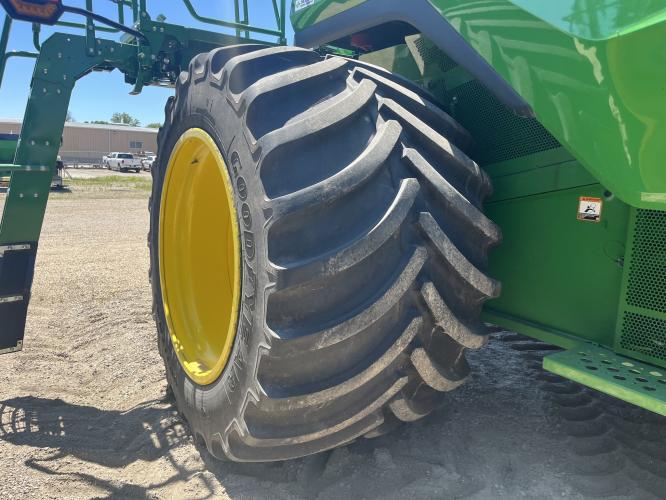 John Deere S7 900
