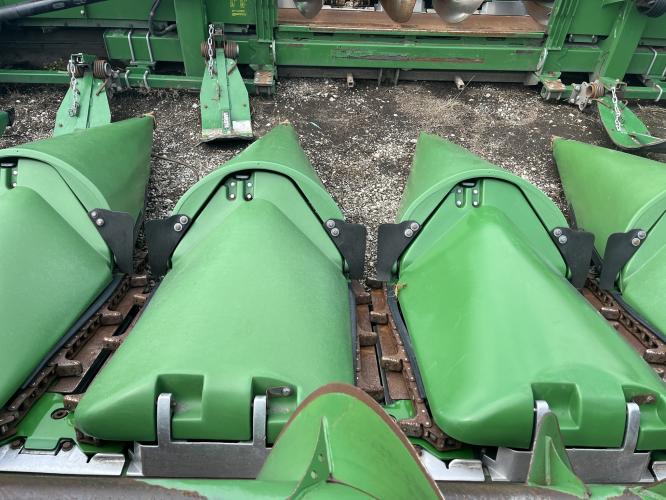 John Deere 608C