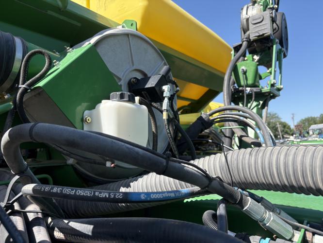 John Deere 1790